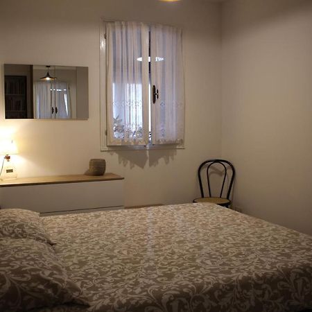 Appartamento Balcone fiorito Fonzolo Esterno foto