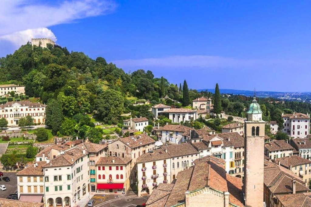Appartamento Balcone fiorito Fonzolo Esterno foto