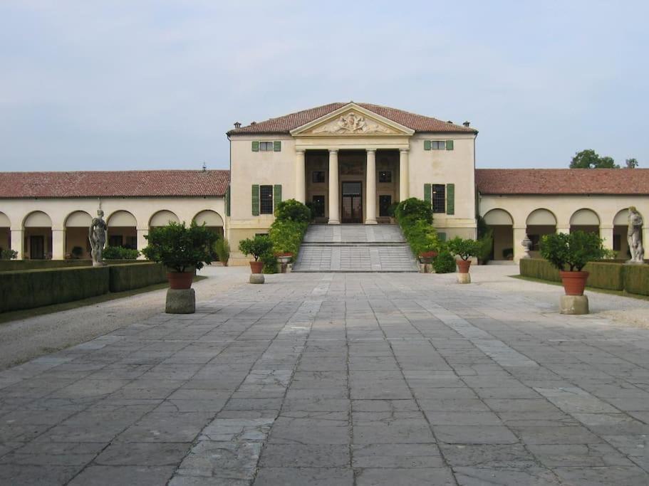 Appartamento Balcone fiorito Fonzolo Esterno foto